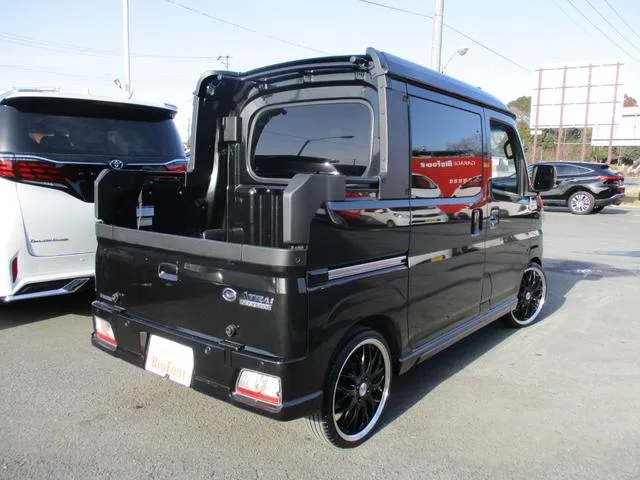 Daihatsu ATRAI ATRAI DECKVAN 2024 — миниатюра 3