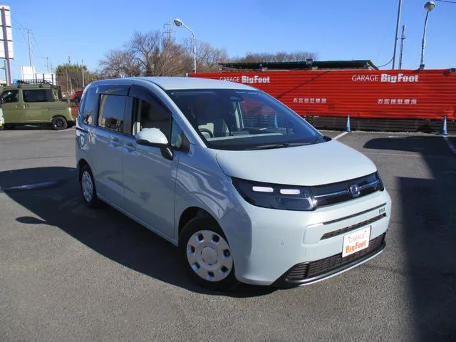 Honda FREED E:HEV AIR 2024 — миниатюра 3