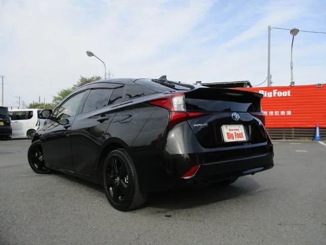 Toyota PRIUS S TOURING SELECTION BLACK EDITION 2022 — миниатюра 5