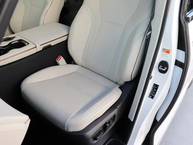 Lexus LM LM500H VERSION L 2025 — миниатюра 5