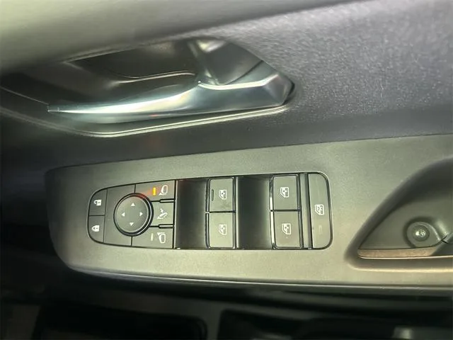 Nissan SERENA E-POWER HIGHWAY STAR V 2023 — миниатюра 4