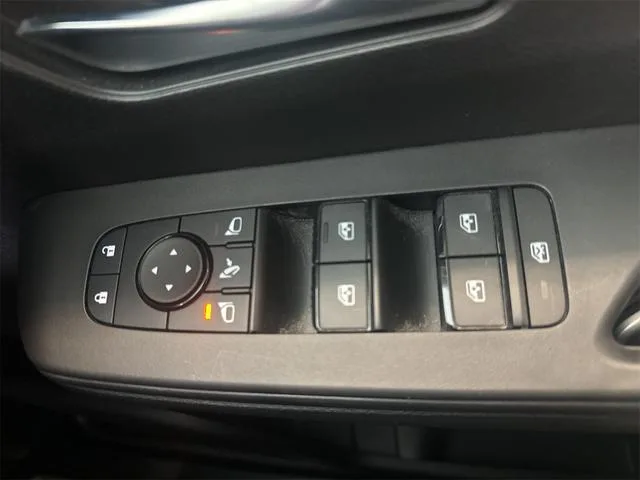 Nissan SERENA E-POWER HIGHWAY STAR V 2023 — миниатюра 5