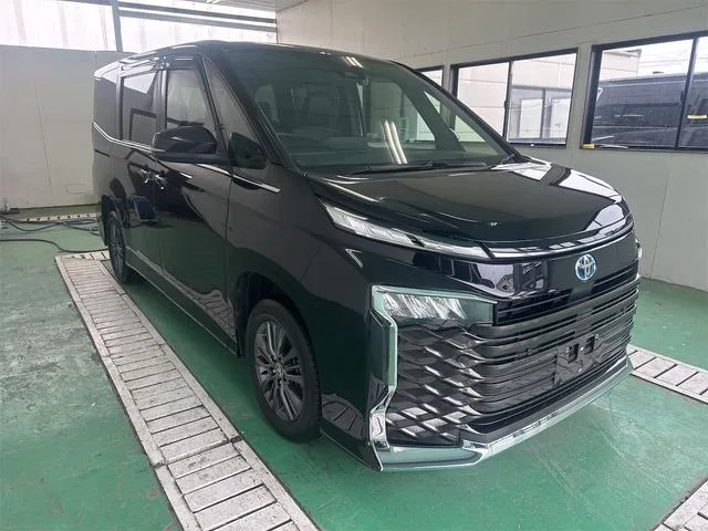 Toyota VOXY HYBRID S-Z 2023 — миниатюра 2