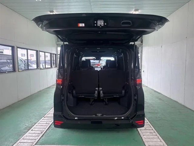 Toyota VOXY HYBRID S-Z 2023 — миниатюра 3