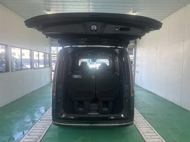 Honda STEPWAGON E:HEV SPADA 2022 — миниатюра 3