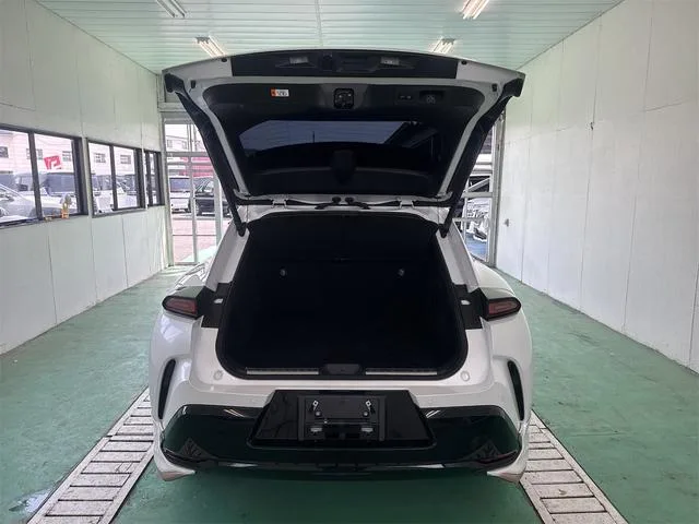 Toyota CROWN SPORT Z 2023 — миниатюра 3