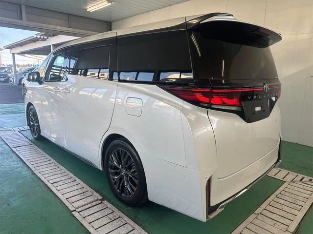 Toyota VELLFIRE HYBRID Z PREMIER 2024 — миниатюра 4