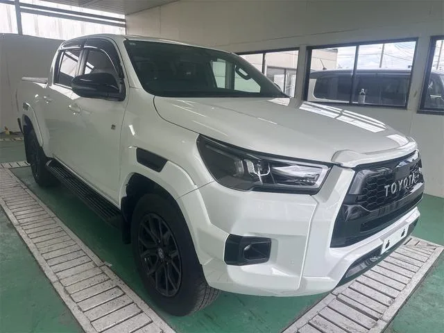 Toyota HILUX Z GR SPORT 2023 — миниатюра 2