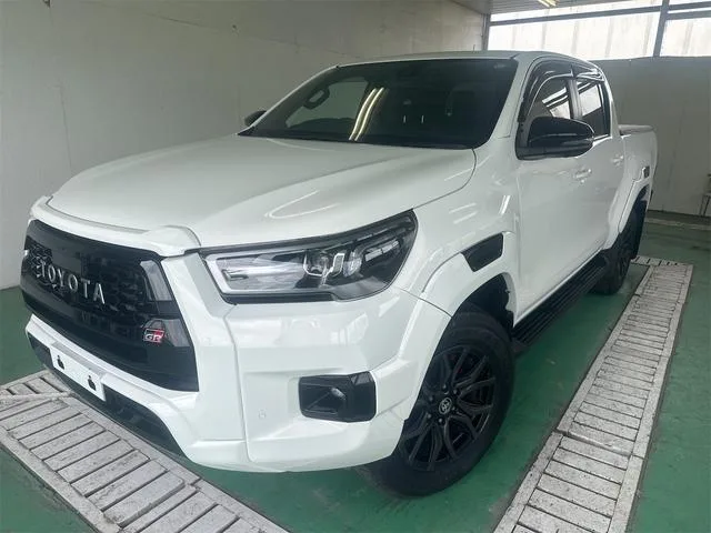 Toyota HILUX Z GR SPORT 2023 — фото 1, купить с доставкой в Москву