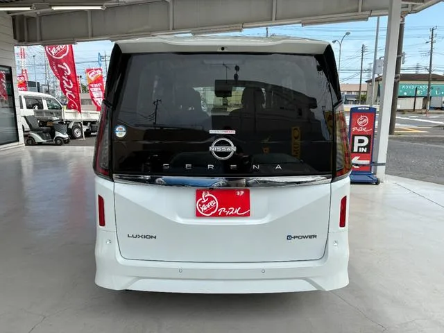 Nissan SERENA E-POWER LUXION 2024 — миниатюра 5