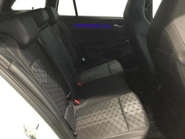 Volkswagen GOLF VARIANT ETSI R LINE 2026 — миниатюра 4