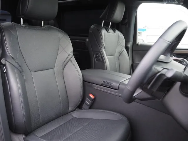 Toyota ALPHARD HYBRID EXECUTIVE LOUNGE 2023 — миниатюра 4