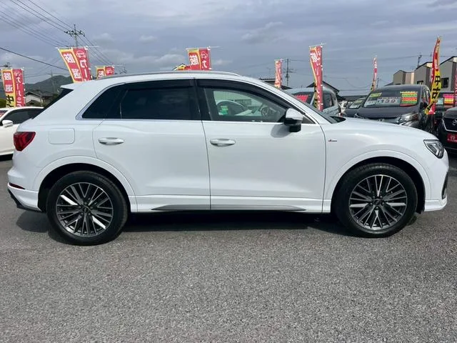 Audi Q3 35 TDI QUATTRO S LINE 2022 — миниатюра 2