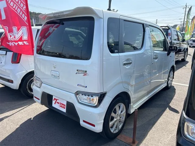 Suzuki WAGON R CUSTOM Z HYBRID ZX 2022 — миниатюра 4