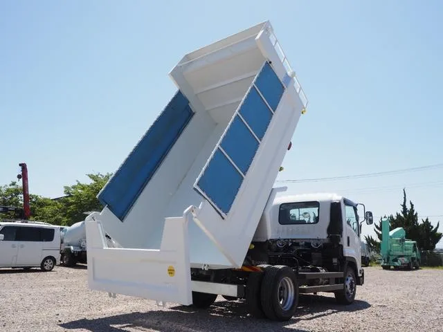 Isuzu FORWARD 2024 — миниатюра 4