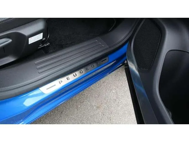 Peugeot 2008 GT BLUE HDI 2023 — миниатюра 4