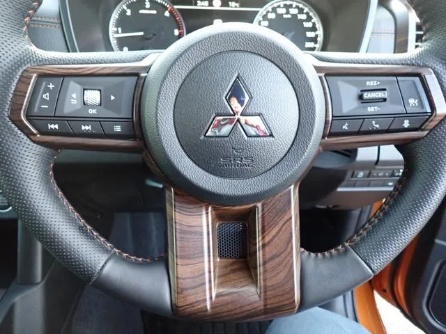 Mitsubishi TRITON GSR 2024 — миниатюра 3