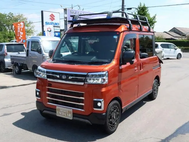 Daihatsu ATRAI ATRAI DECKVAN 2023 — миниатюра 2