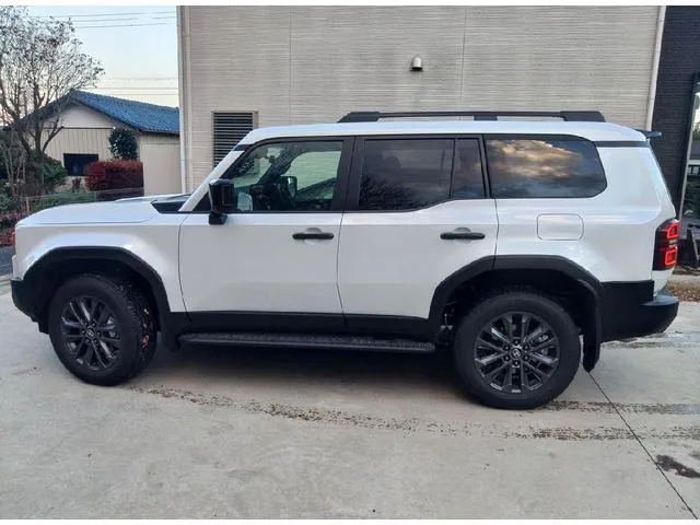 Toyota LAND CRUISER 250 ZX 2024 — миниатюра 2