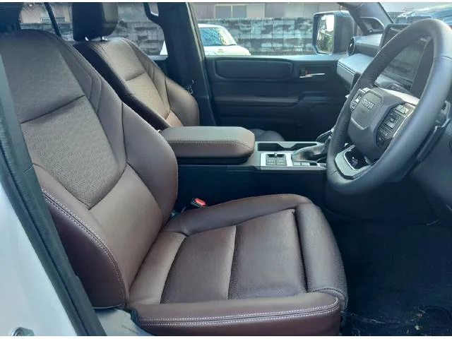 Toyota LAND CRUISER 250 ZX 2024 — миниатюра 4