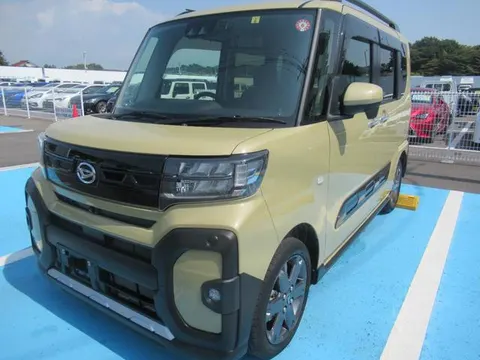 Daihatsu TANTO 2023 buy in Moscow
