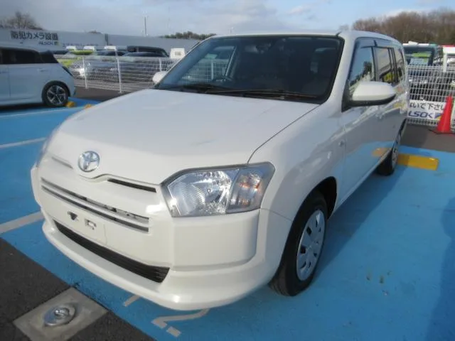 Toyota PROBOX HYBRID F 2024 — фото 1, купить с доставкой в Москву