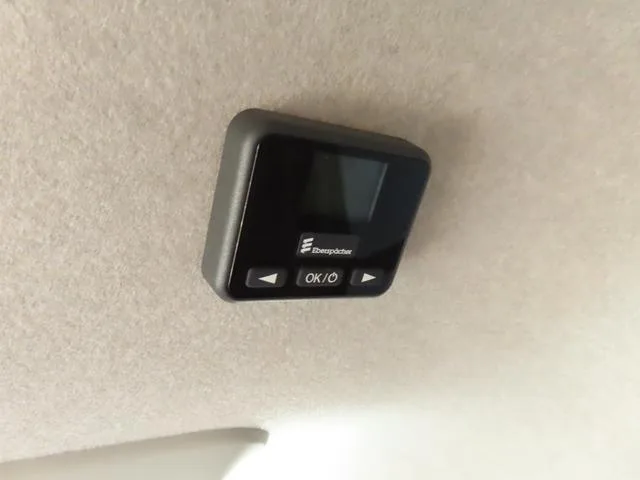 Toyota HIACE VAN 2022 — миниатюра 4