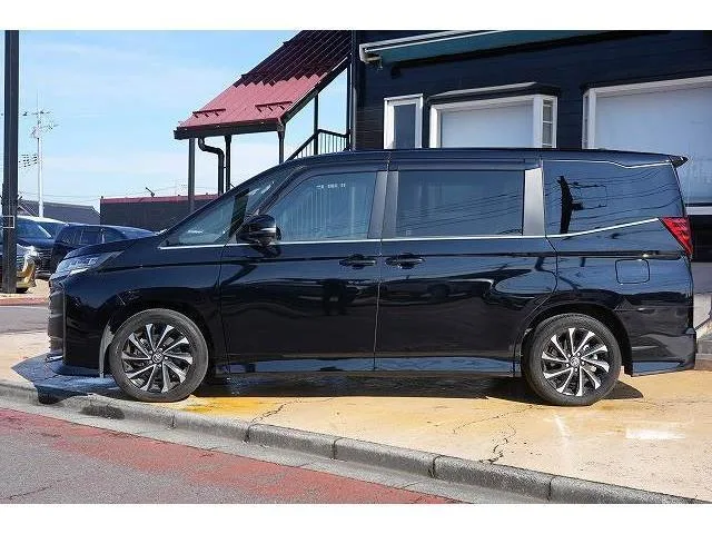 Toyota NOAH S-Z 2023 — миниатюра 5
