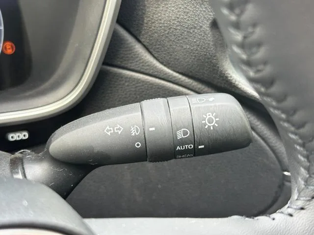 Toyota COROLLA CROSS HYBRID Z 2024 — миниатюра 3