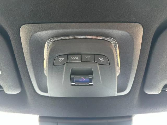 Toyota COROLLA CROSS HYBRID Z 2024 — миниатюра 5