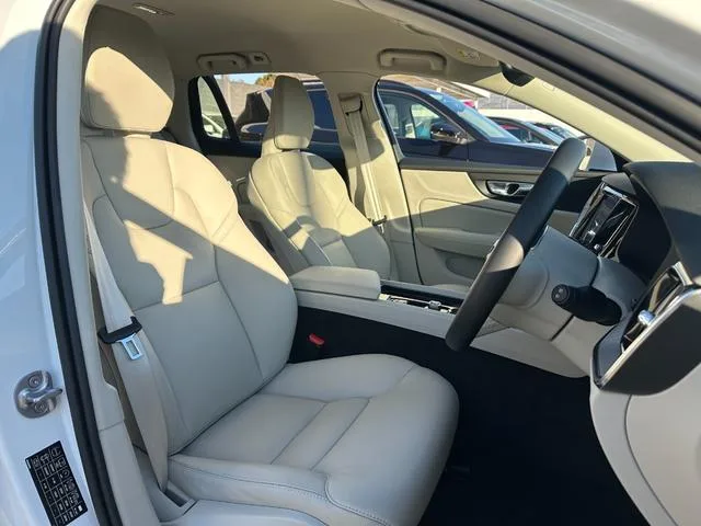 Volvo V60 PLUS B4 2022 — миниатюра 4