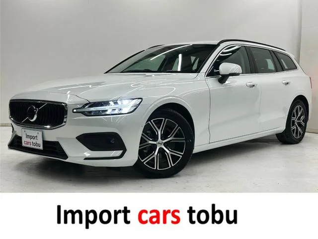 Volvo V60 PLUS B4 2022 — фото 1, купить с доставкой в Москву
