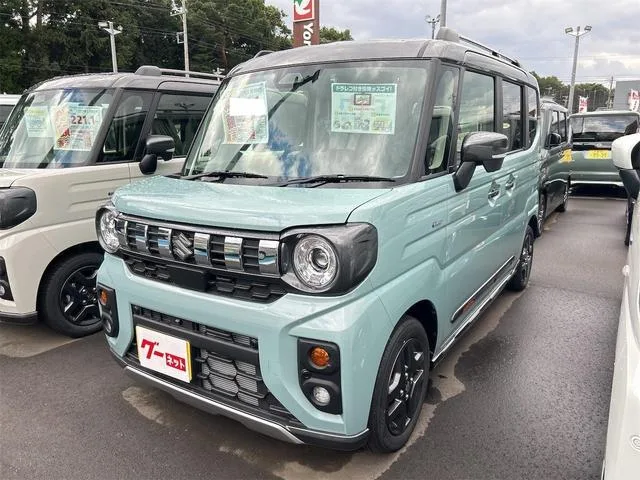 Suzuki SPACIA GEAR HYBRID XZ 2025 — фото 1, купить с доставкой в Москву