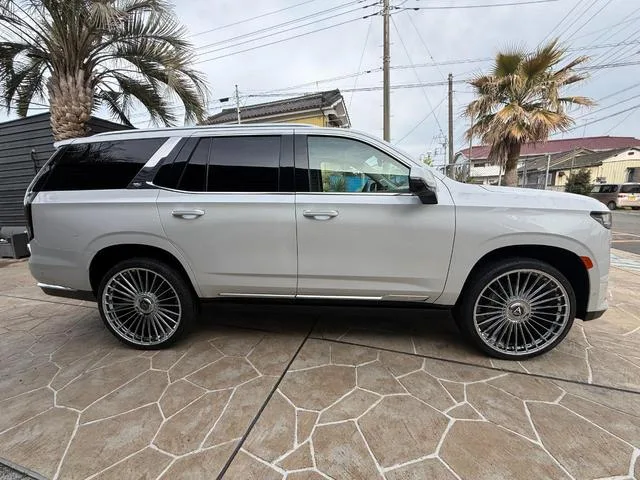 Cadillac CADILLAC ESCALADE PLATINUM 2022 — миниатюра 2