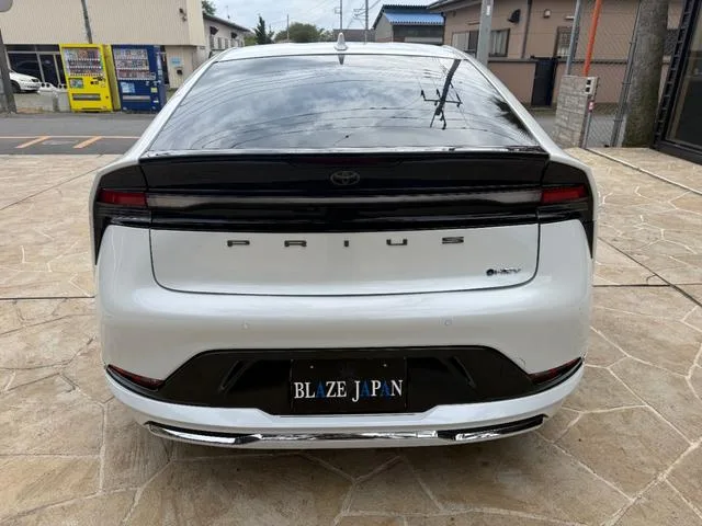 Toyota PRIUS Z 2023 — миниатюра 3