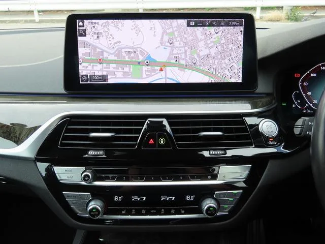 BMW 5 SERIES 523i M-SPORT 2023 — миниатюра 5