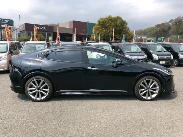 Toyota Prius Z 2023 — миниатюра 3