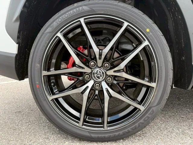 Toyota COROLLA CROSS GR SPORT 2026 — миниатюра 4