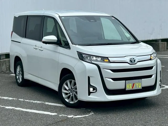 Toyota NOAH HYBRID Z 2023 — миниатюра 2