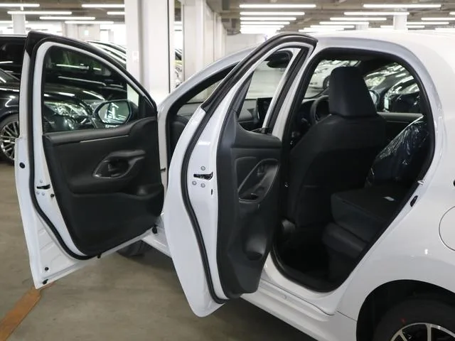 Toyota Yaris HYBRID Z 2025 — миниатюра 4