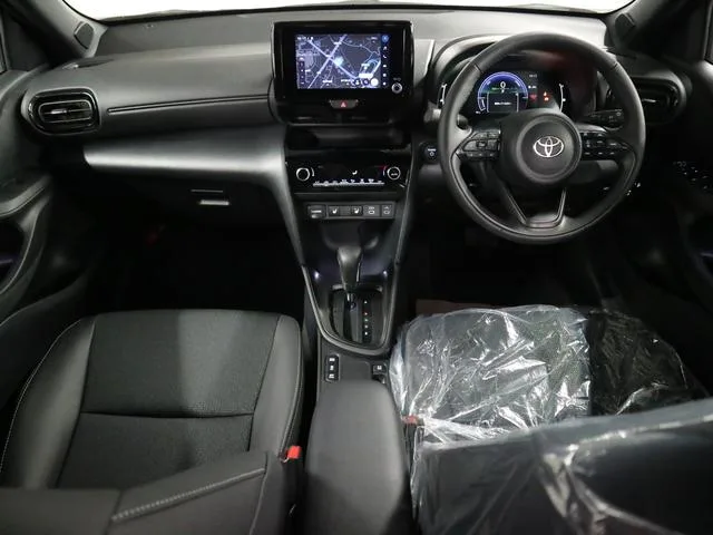 Toyota YARIS CROSS HYBRID Z URBANO 2026 — миниатюра 2