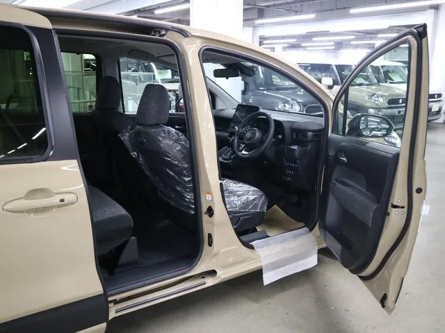 Toyota SIENTA HYBRID Z 2026 — миниатюра 4