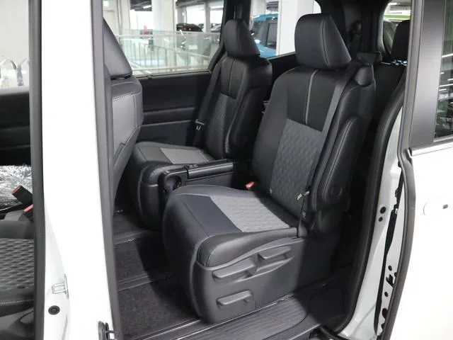 Toyota NOAH HYBRID S-Z 2026 — миниатюра 5