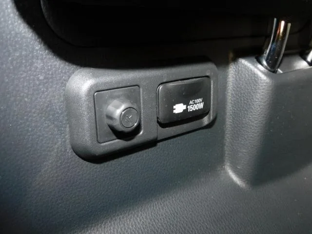 Toyota NOAH HYBRID S-Z 2022 — миниатюра 2