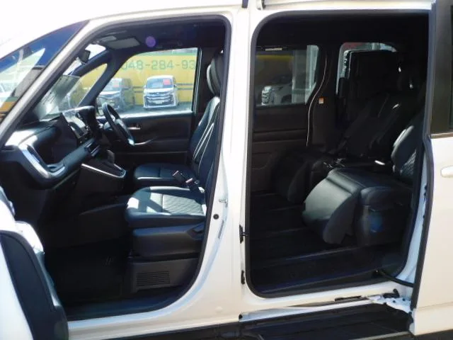Toyota NOAH HYBRID S-Z 2022 — миниатюра 4