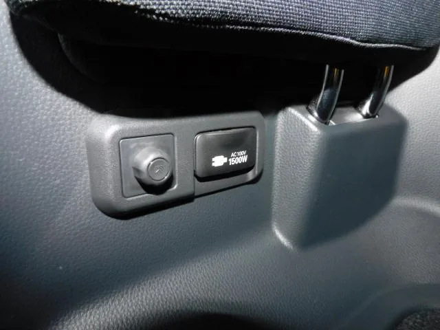Toyota VOXY HYBRID S-Z 2023 — миниатюра 2