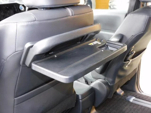 Toyota NOAH HYBRID S-Z 2023 — миниатюра 3
