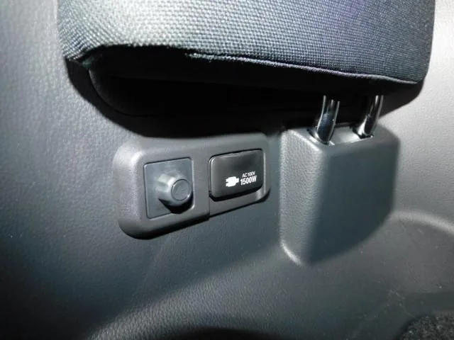 Toyota VOXY HYBRID S-Z 2024 — миниатюра 2