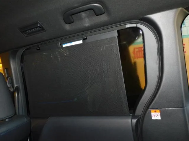 Toyota VOXY HYBRID S-Z 2024 — миниатюра 3