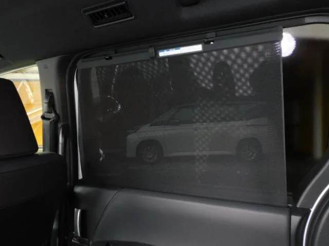 Toyota VOXY HYBRID S-Z 2023 — миниатюра 3